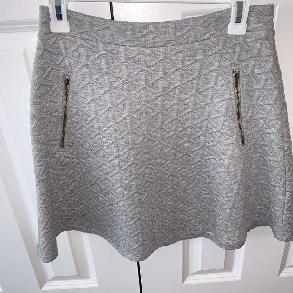 Women’s a line skirt. Never worn!!!